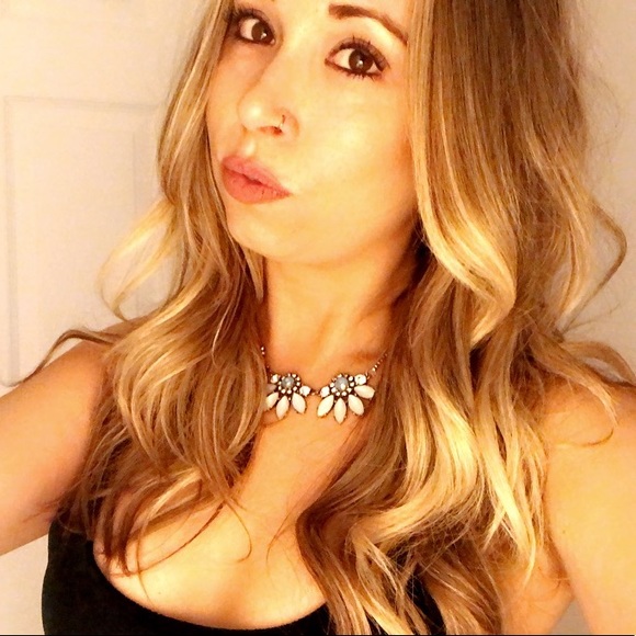 Meet your Posher, Erica - Picture 1 of 1